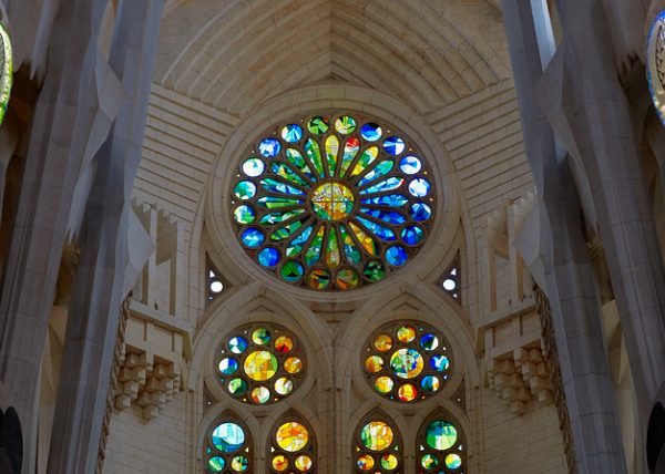 Seitenfenster des Altarraums der Sagrada Familia